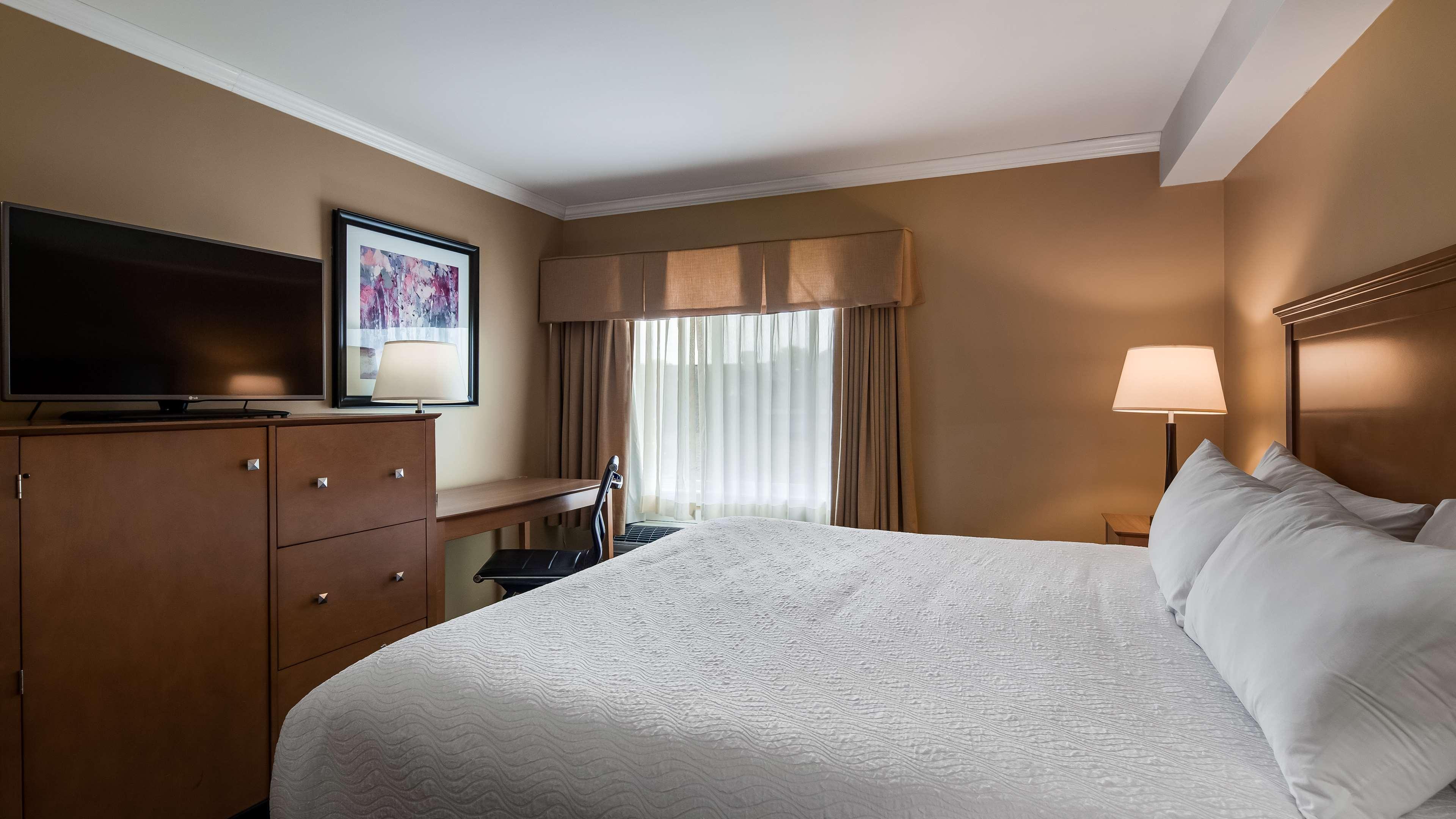 Best Western Plus Windjammer Inn & Conference Center Burlington Exteriér fotografie