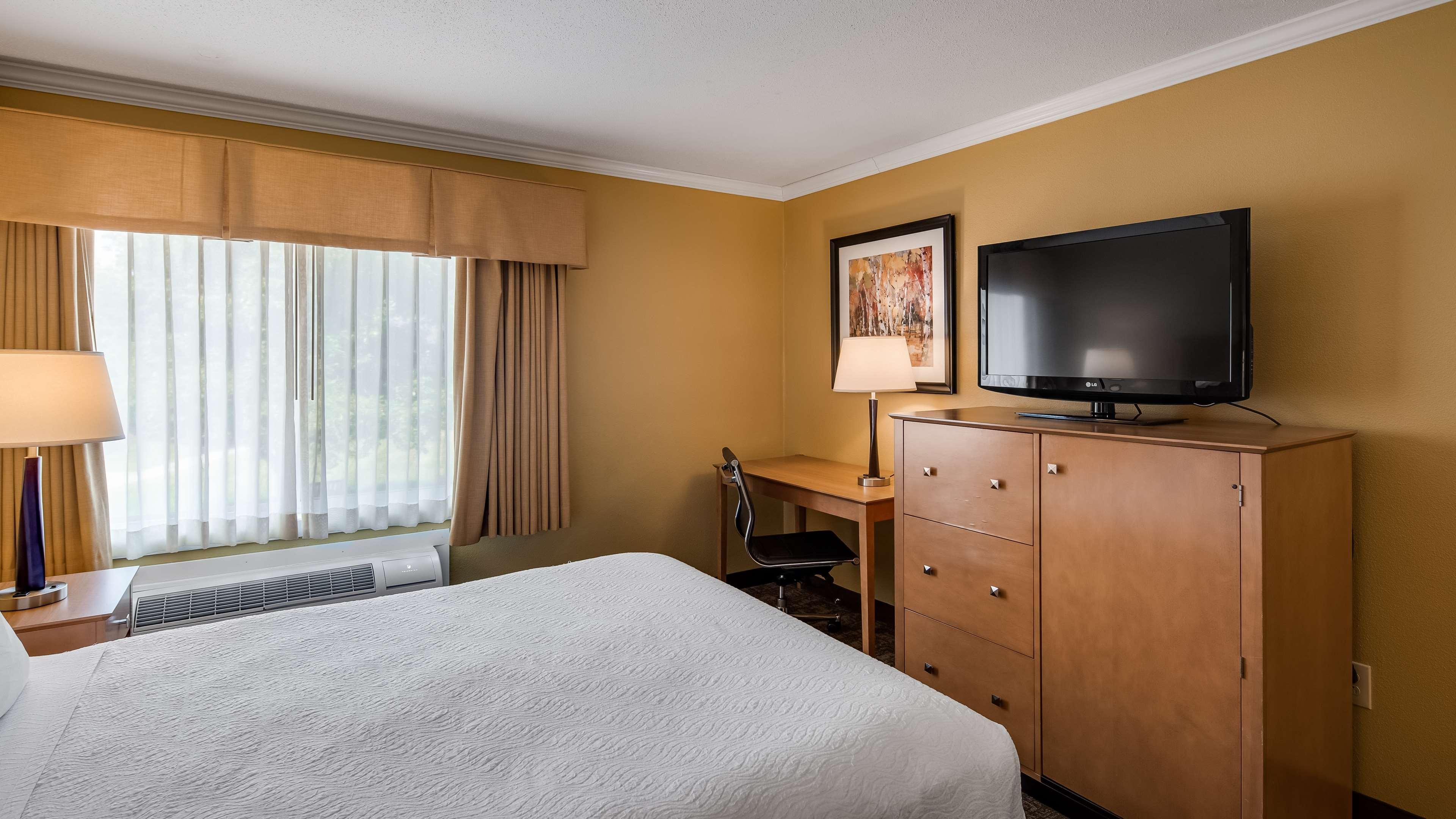 Best Western Plus Windjammer Inn & Conference Center Burlington Exteriér fotografie