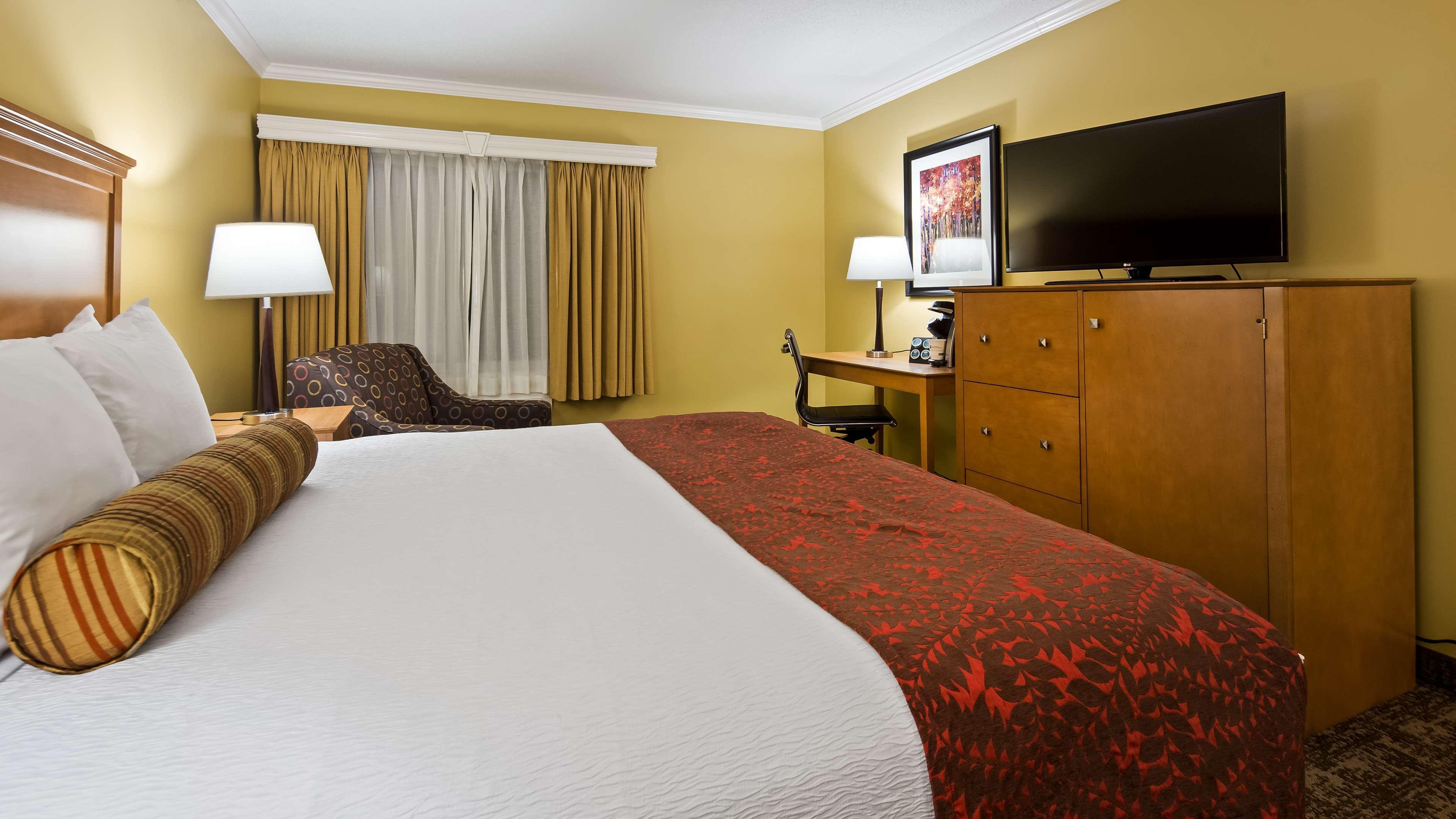 Best Western Plus Windjammer Inn & Conference Center Burlington Exteriér fotografie
