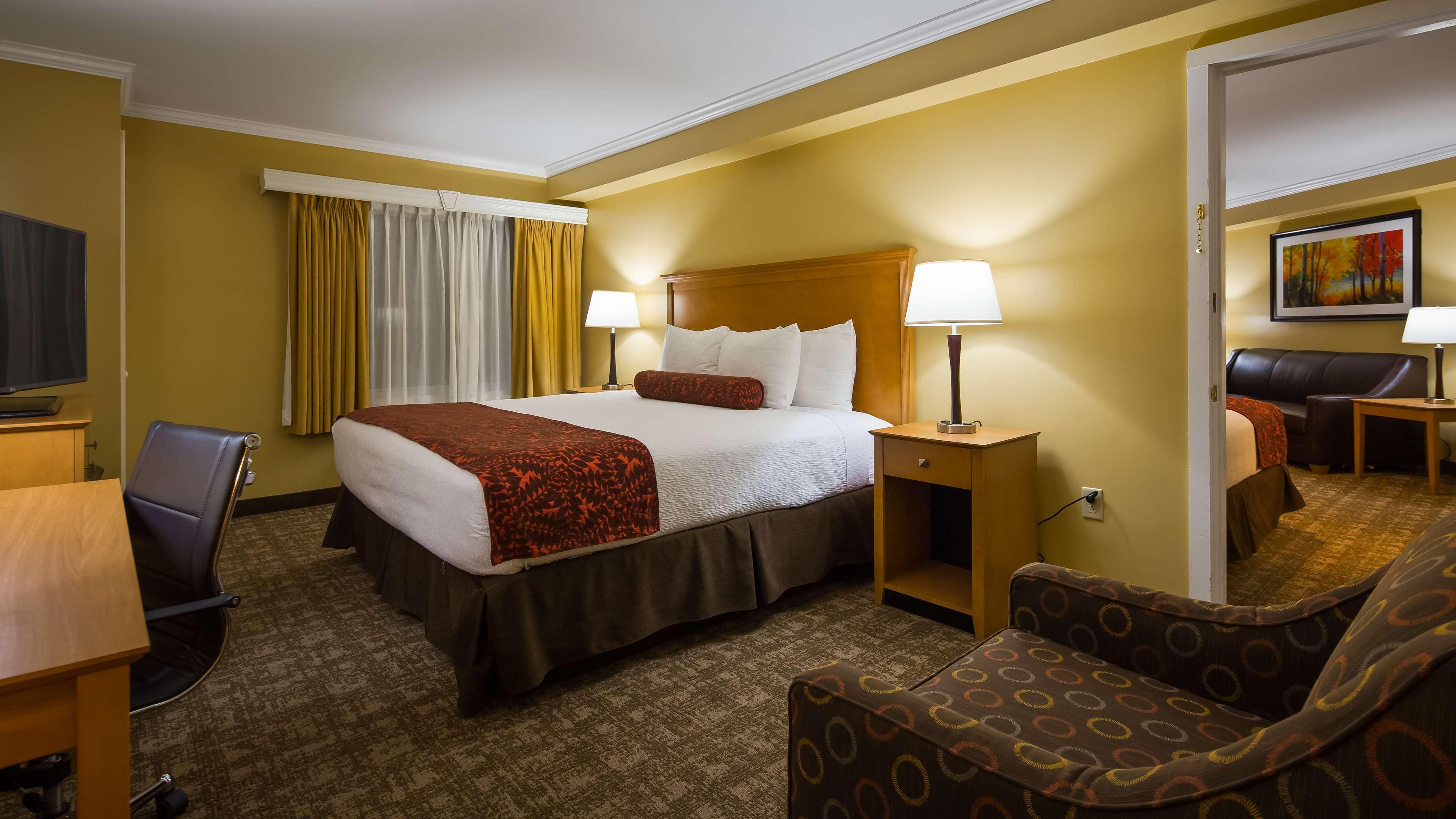 Best Western Plus Windjammer Inn & Conference Center Burlington Exteriér fotografie