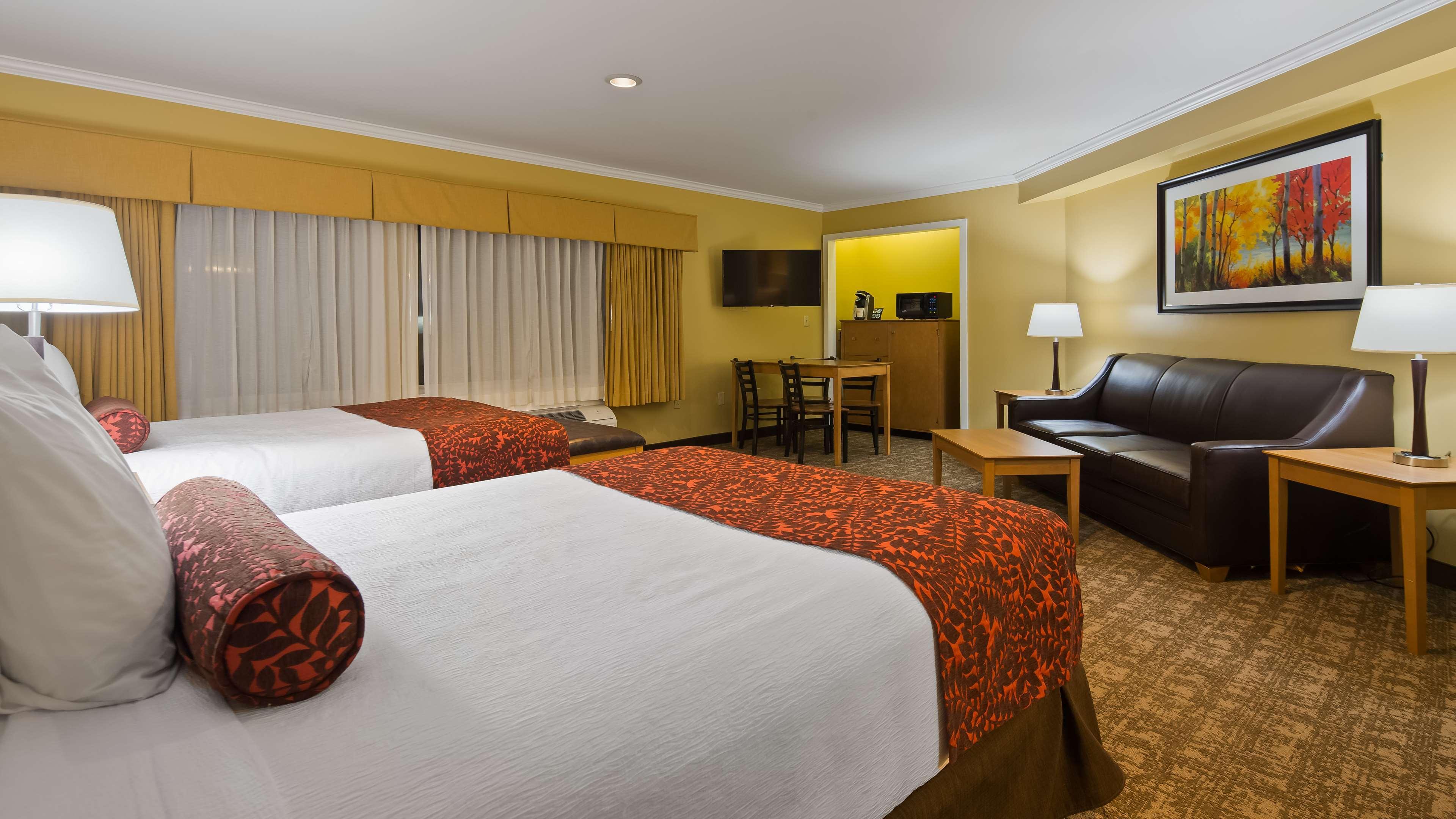 Best Western Plus Windjammer Inn & Conference Center Burlington Exteriér fotografie