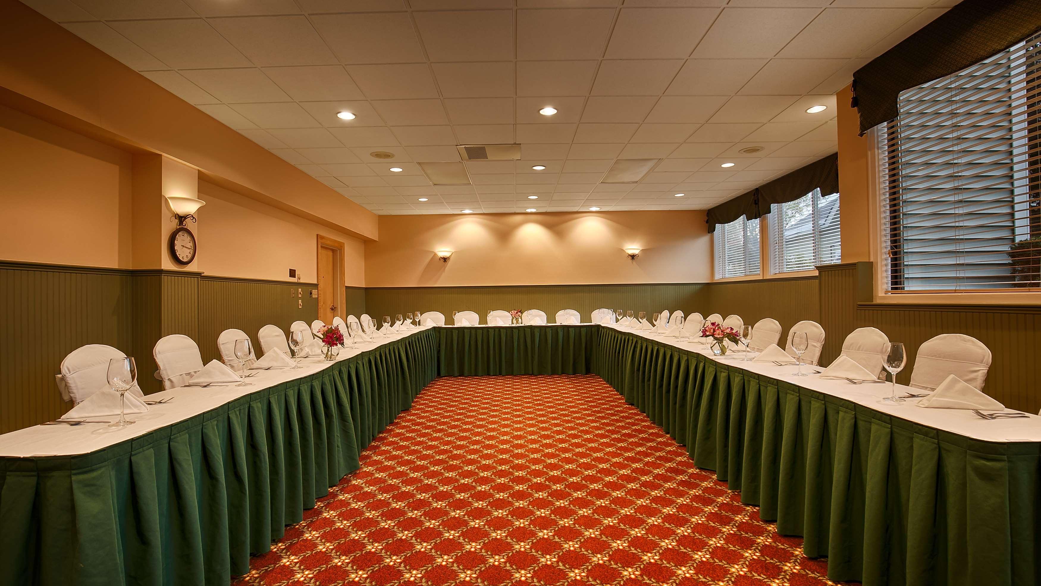 Best Western Plus Windjammer Inn & Conference Center Burlington Exteriér fotografie