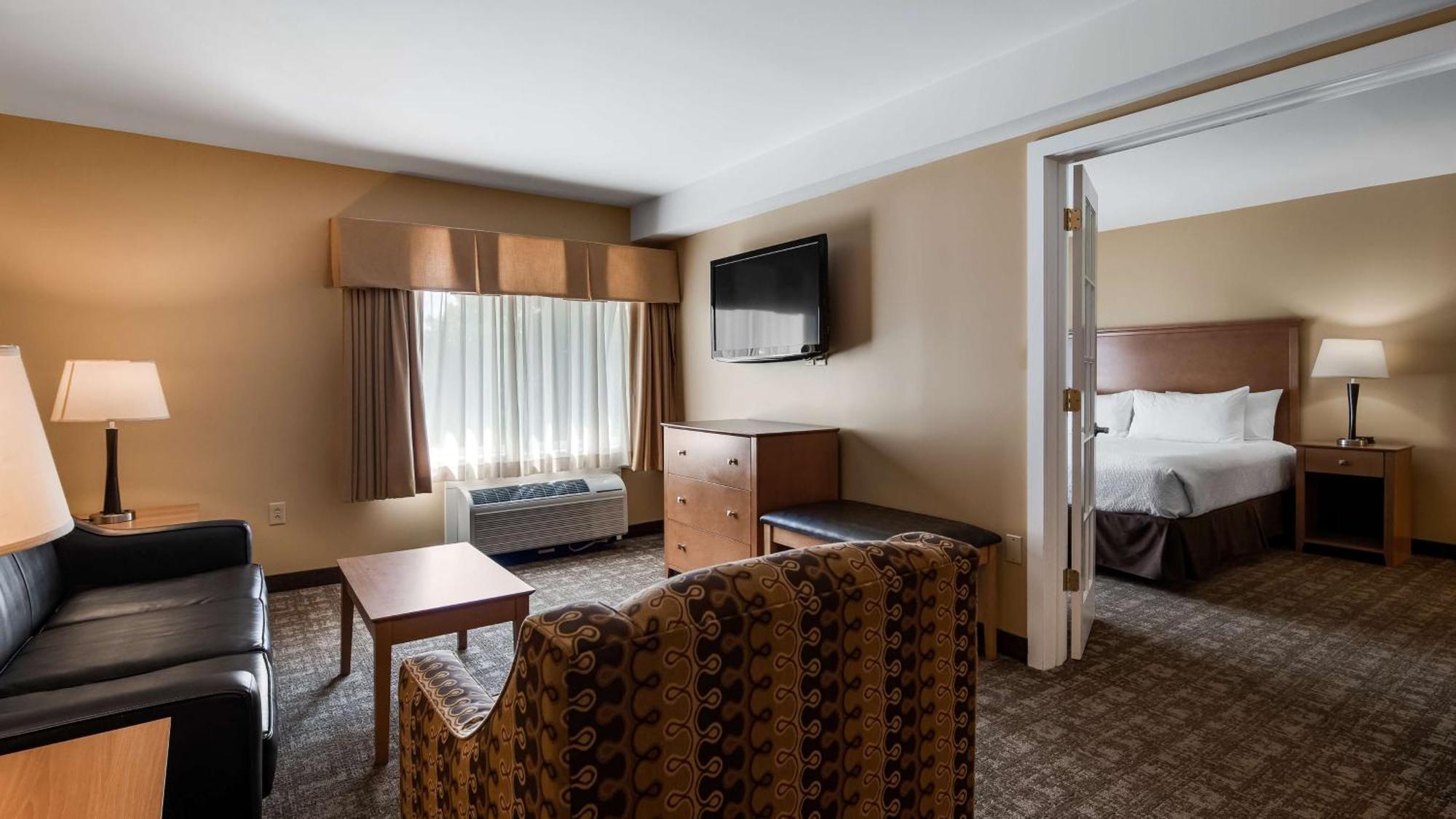 Best Western Plus Windjammer Inn & Conference Center Burlington Exteriér fotografie