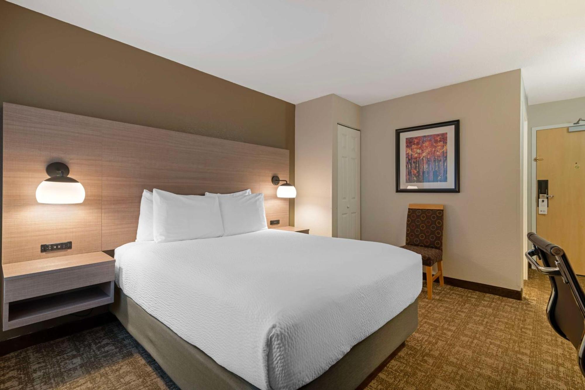 Best Western Plus Windjammer Inn & Conference Center Burlington Exteriér fotografie