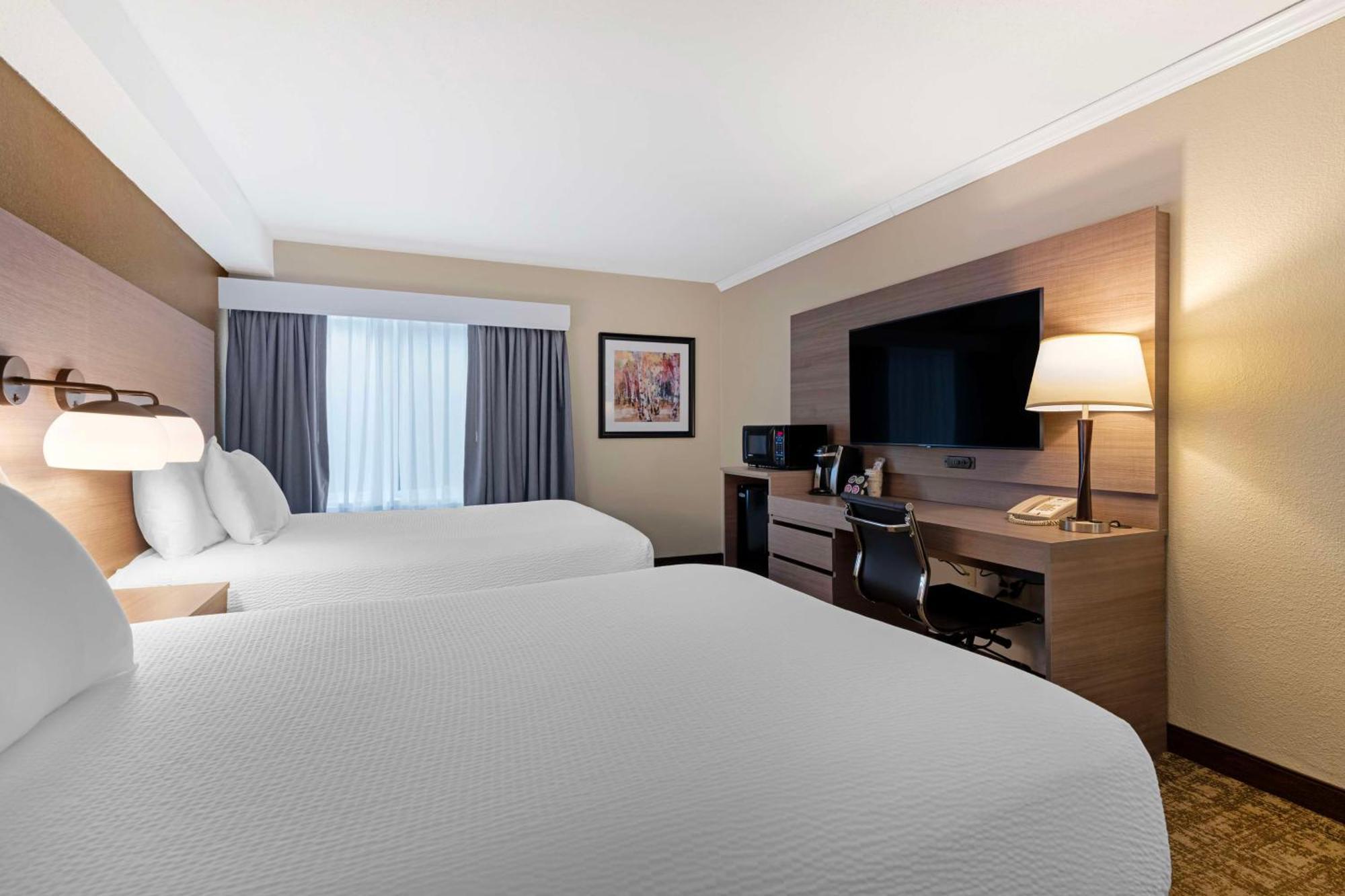 Best Western Plus Windjammer Inn & Conference Center Burlington Exteriér fotografie