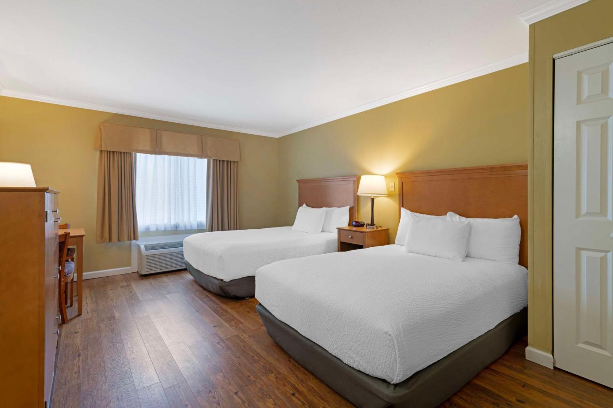Best Western Plus Windjammer Inn & Conference Center Burlington Exteriér fotografie