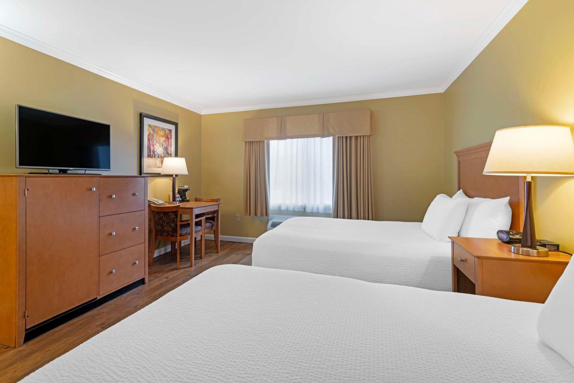 Best Western Plus Windjammer Inn & Conference Center Burlington Exteriér fotografie