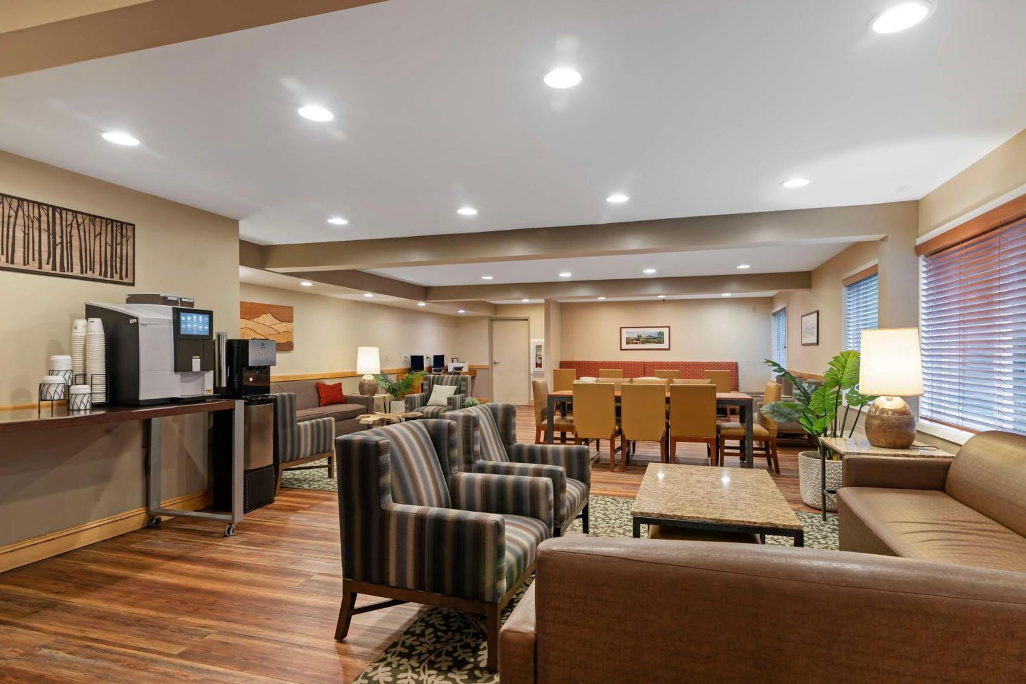 Best Western Plus Windjammer Inn & Conference Center Burlington Exteriér fotografie