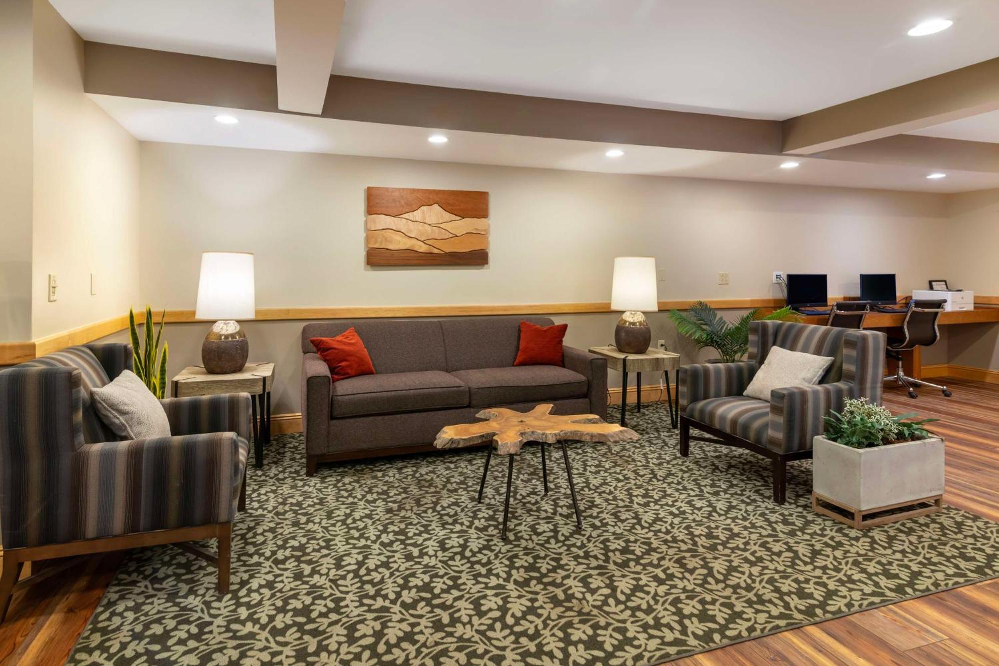 Best Western Plus Windjammer Inn & Conference Center Burlington Exteriér fotografie