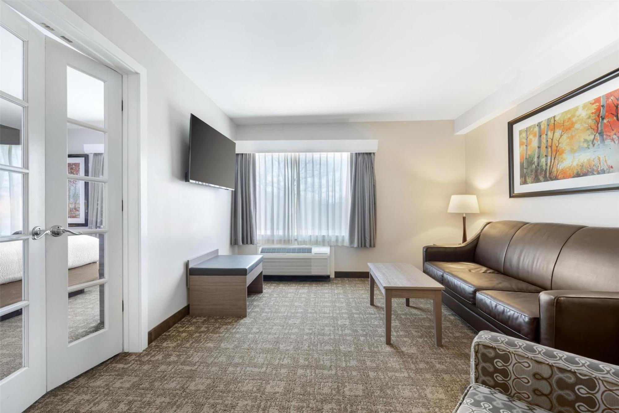 Best Western Plus Windjammer Inn & Conference Center Burlington Exteriér fotografie